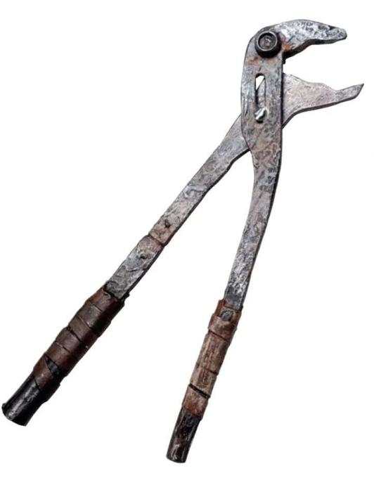 Оружие Плоскогубцы